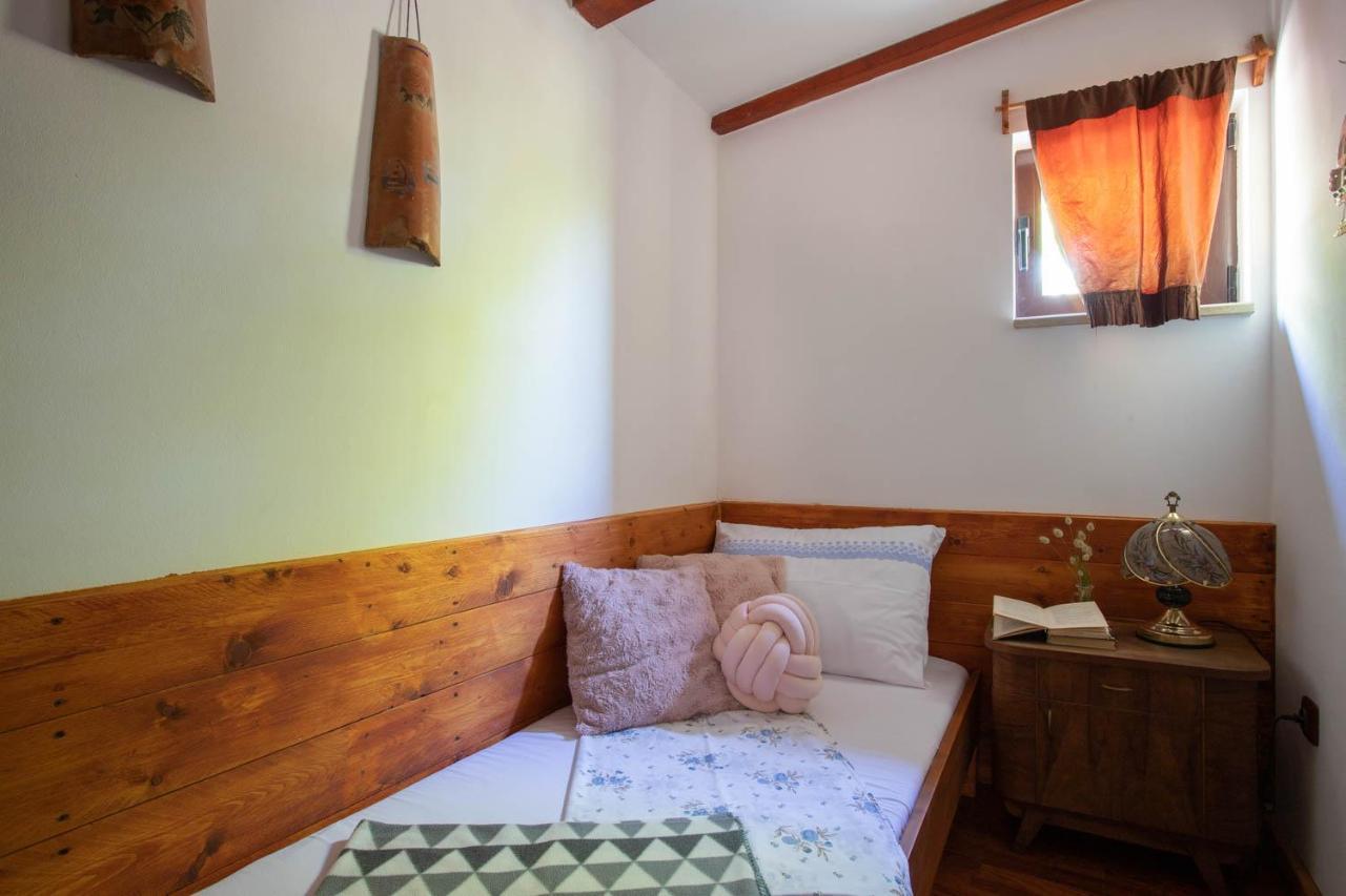 Vikendica House Rabota